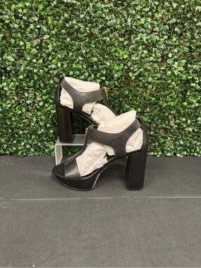 Michael Michael Kors Berkley Mid Platform T-Strap Sandals - W8
